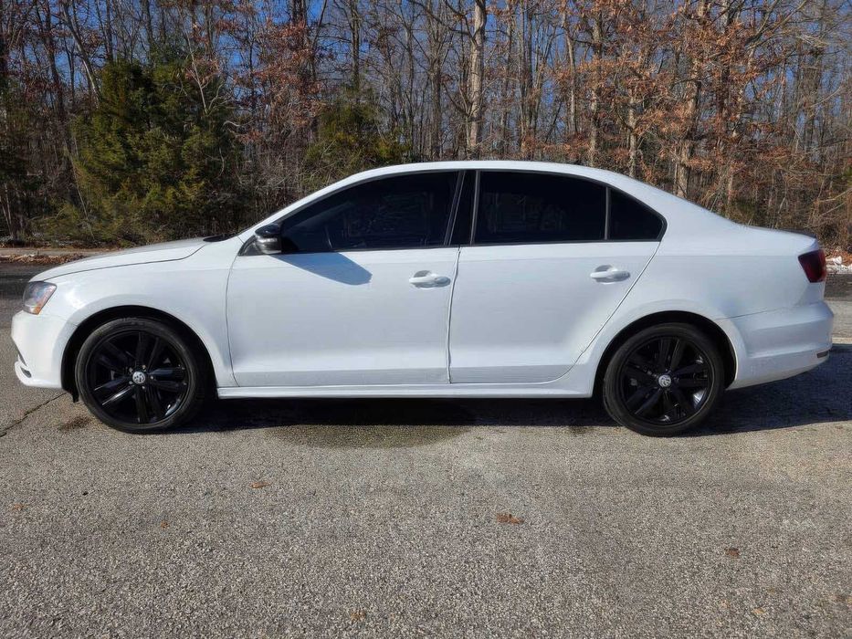 Volkswagen Jetta      2018