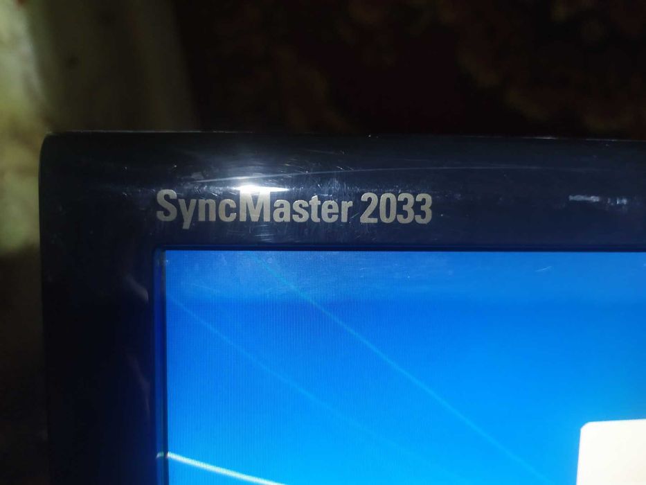 Монитор SyncMaster 2033