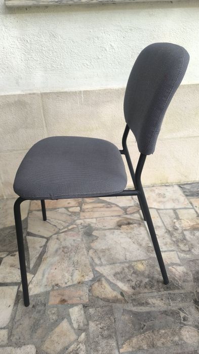 Cadeira Cinzenta Confortável