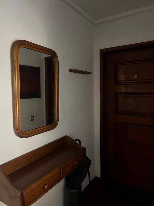 Alugo Quarto en:  São Martinho 47A, em ambiente limpo, e tranquilo para pessoa com trabalho estável, ou estudante universitário.