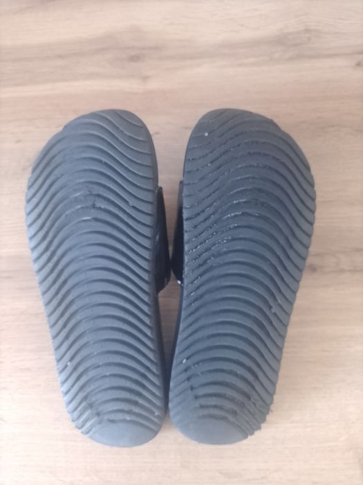 Продам оригінальні фірмові шльопанці Nike 37,5 розмір 23,5 см устілка