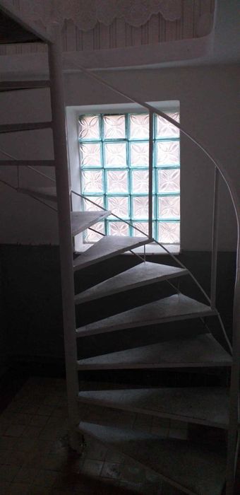 2 поверховий будинок 194 кв.м з ремонтом у с. Кідьош 6 км до Берегова!