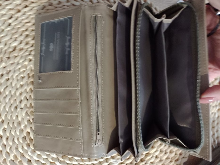 2 szt portfeli damskich stan bardzo dobry