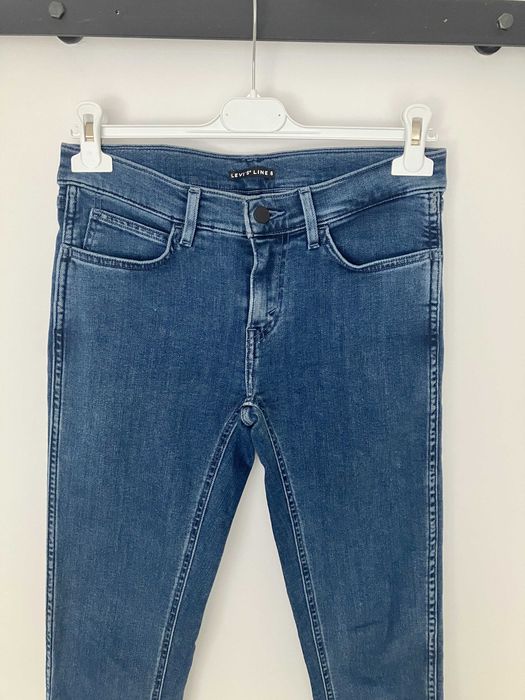 Levi's Line 8 granatowe jeansy rurki slim 27
