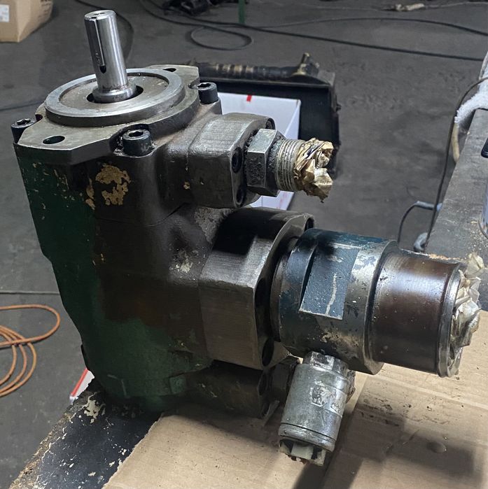 Vendo bomba Denison duplo flanco