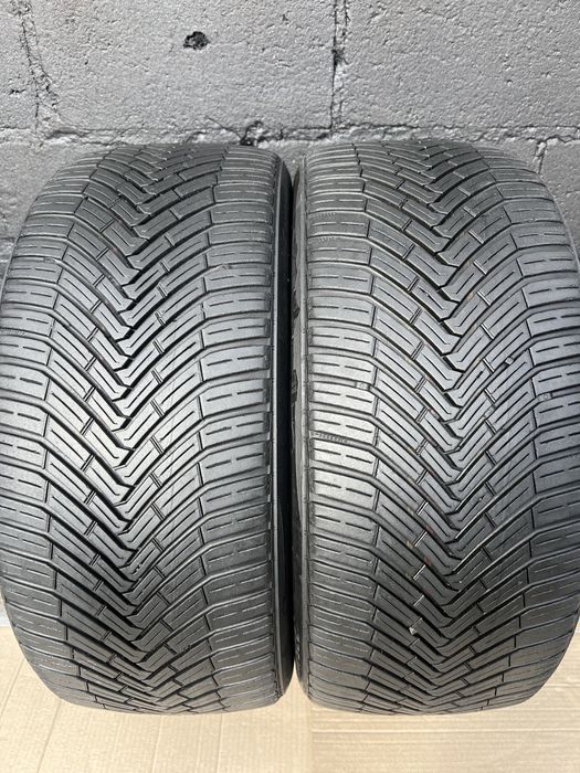 Пара р18 225/40 Continental AllSeasonContact