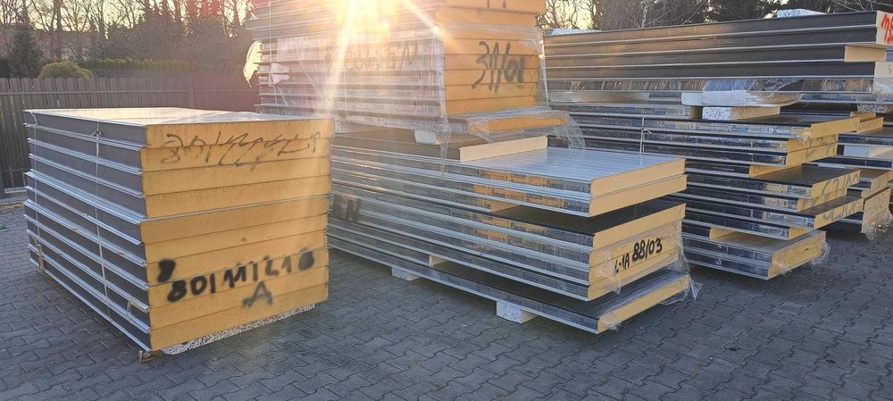 Płyty warstwowe ścienne oraz dachowe