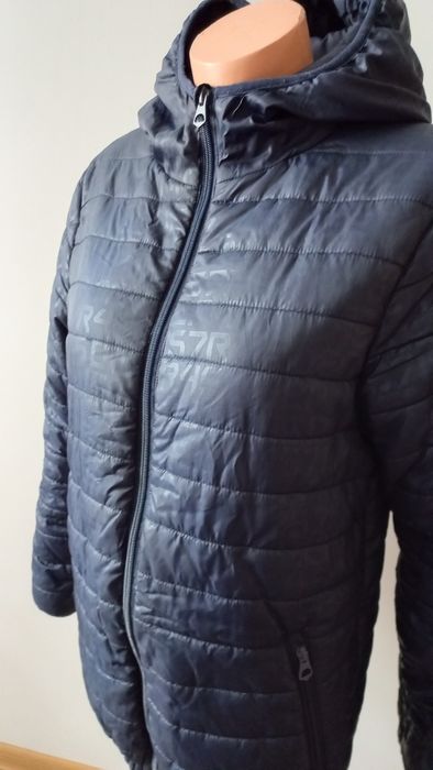 M pikowana kurtka z  kapturem/ wzór litery - unisex