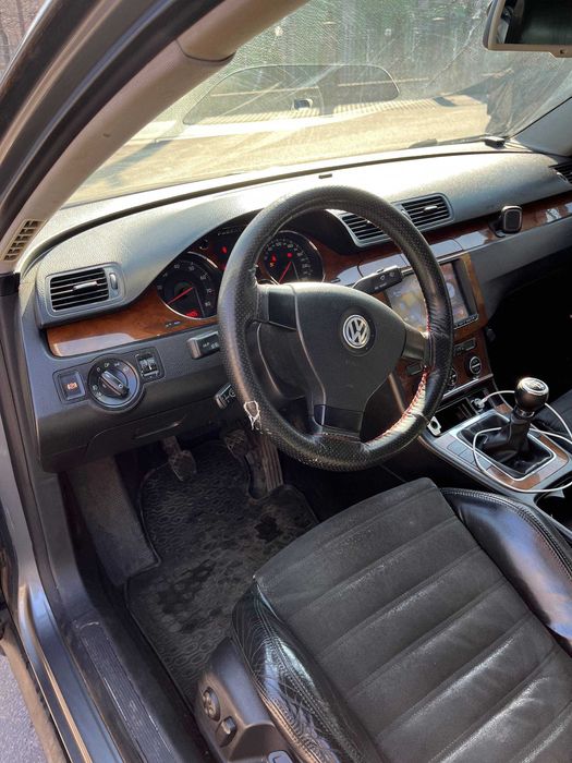 Volkswagen Passat B6 2006 2.0 FSI MT