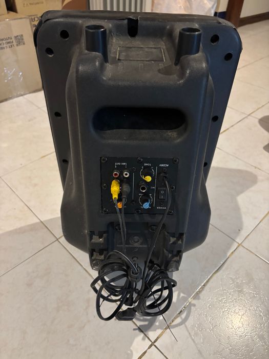 Vendo Coluna de som usada a funcionar