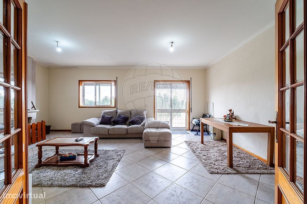 Apartamento T3 para venda — Vila de Cucujães, Aveiro