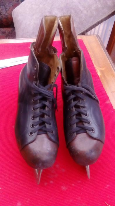 Łyżwy hokejowe z butami z PRL rozmiar 42