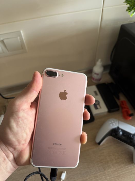 Продам Iphone 7+блок айклауд