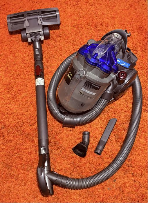 Dyson DC20 ze szczotką od DC29 odkurzacz
