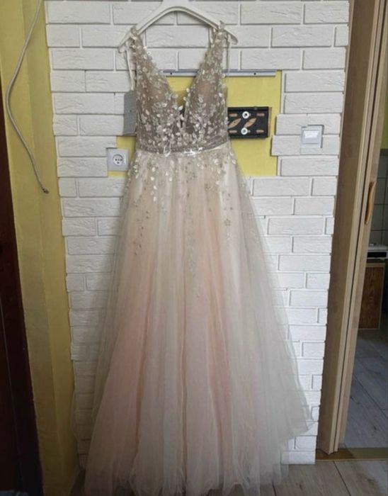 Nowa suknia slubna Elizabeth Passion M