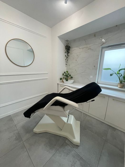 Do wynajęcia gabinet usługowy – 16 m² | Centrum Leszna