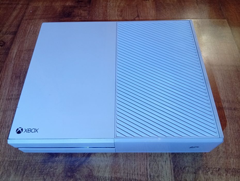 Xbox one 500Gb plus gry