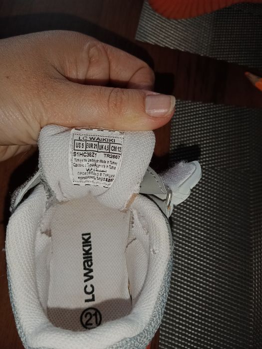 Кросівки 12 см..