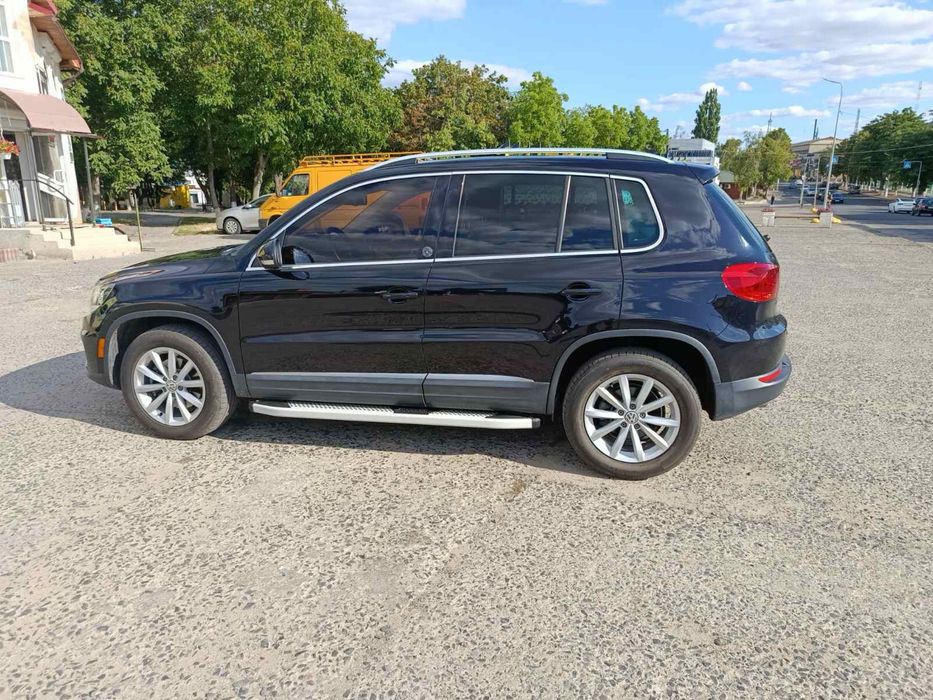 Volkswagen Tiguan 2016 VIN WVGRV7AX5HK015909 фото оголошення 5 з 9