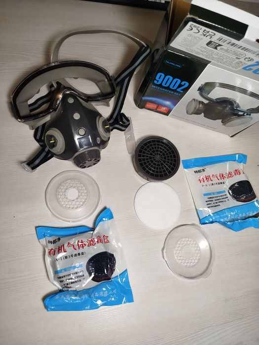 Маска захисна суцільна