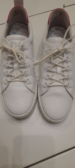Buty damskie białe skórzane rozm. 39