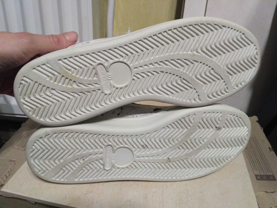 Кроссовки кеды женские кожаные  Tamaris размер 40.