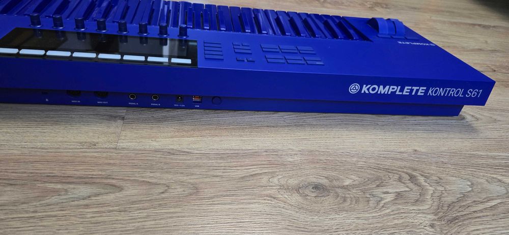 Native Instruments Komplete 25th Anniversary Edition Ultraviolet