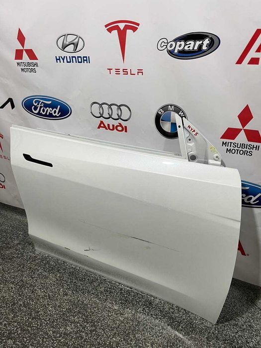 Двері передні праві Tesla Model,Y PPSW (MYP5)