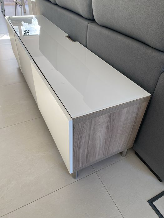 Móvel aparador TV Ikea