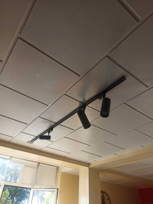 Calhas + Focos de interior-Led 15w