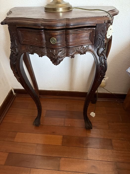 Mobilia de quarto em mogno maciço