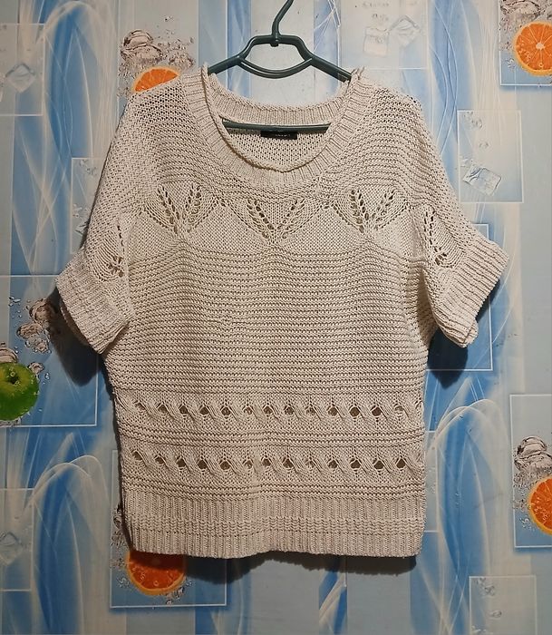 Продам женские свитера,жилетки-44,50,52,54,56,60 размеров