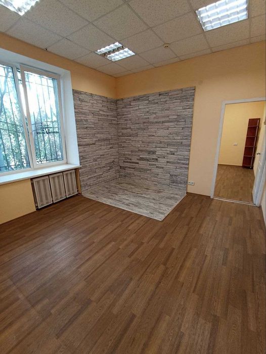 Сдам офис на левом берегу. Свет всегда!