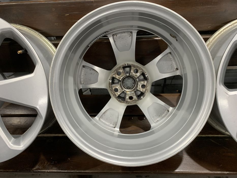 99 Оригинальные литые диски GM 5/105 R17 et 38 85396384