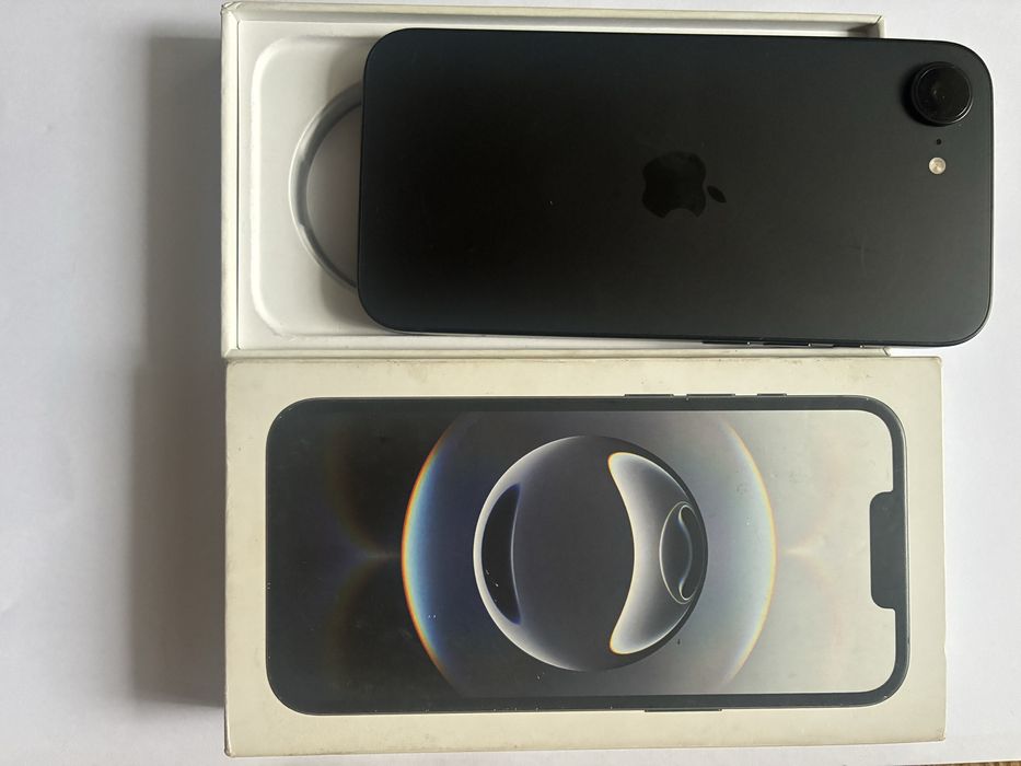 Iphone 16E bypass 128гб черний