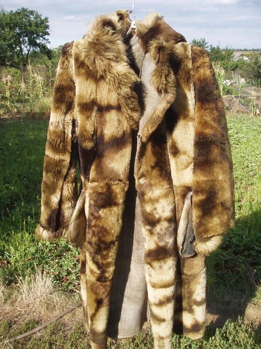 Продам дубленку с капюшоном