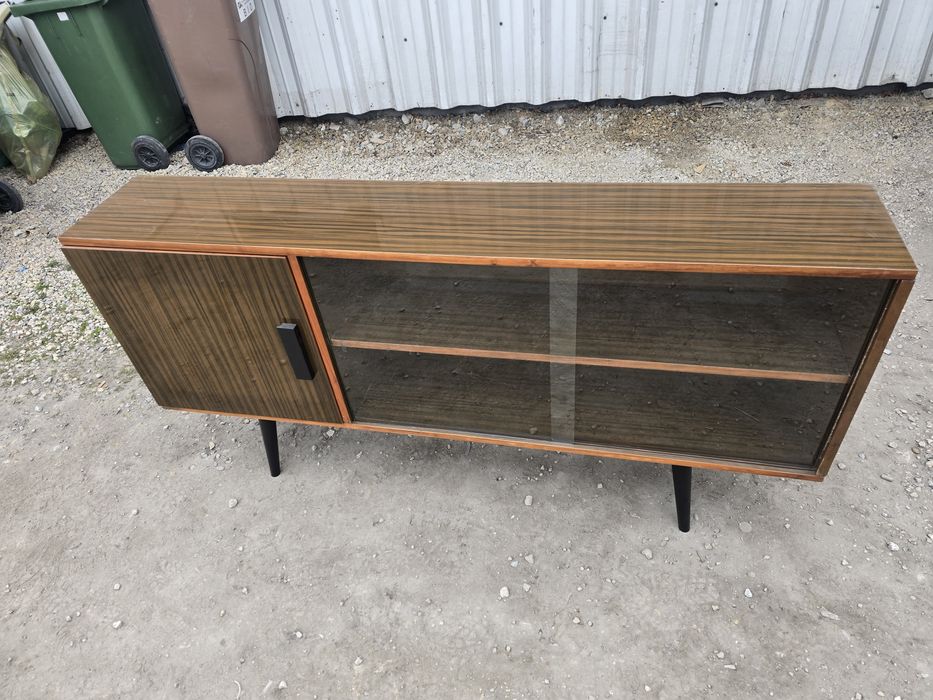 Komoda prl jamik pod TV