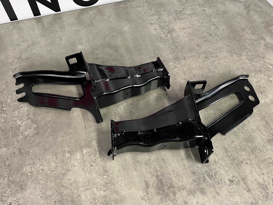 Кронштейн підсилювача переднього бампера - Volvo XC60 30760140