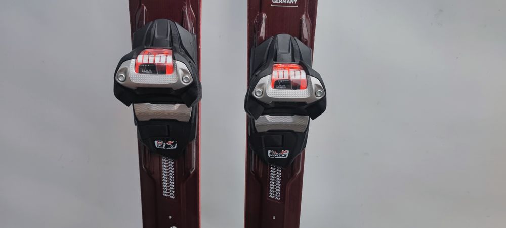 Nr 920 Narty zjazdowe Volkl Deacon Lowride 167 cm Gripwalk / Rocker