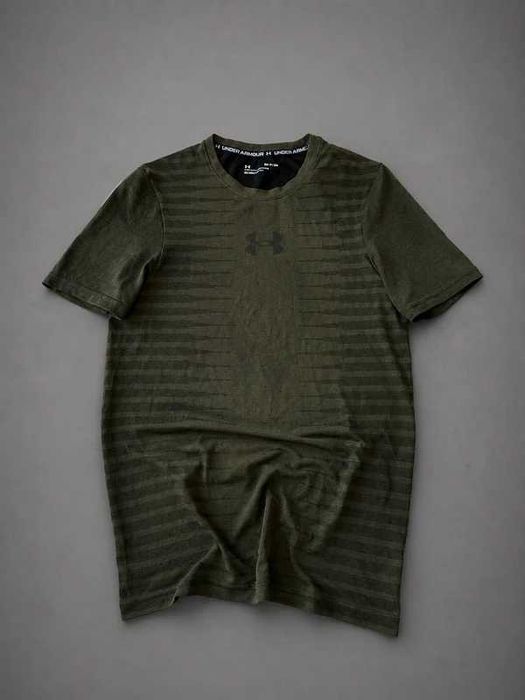 Under Armour S/M koszulka sports