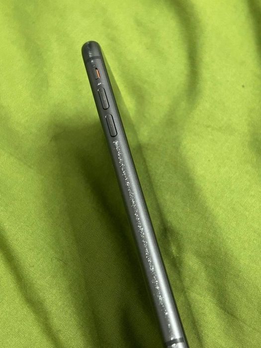 Продам iPhone 11 64Gb