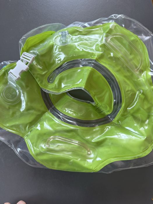 Круг для плавання