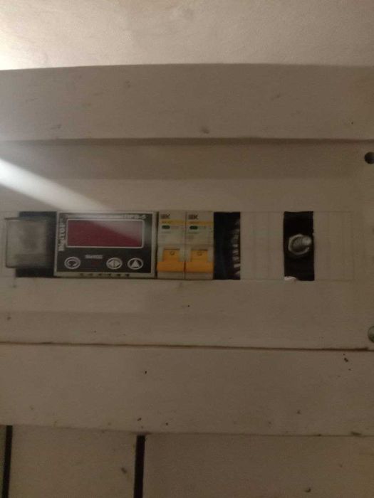 Продам інкубатор Б/В.