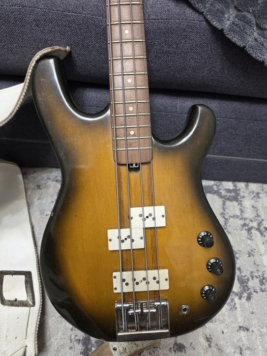 Gitara.   basowa