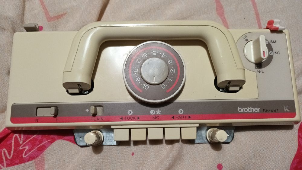 В'язальна  машина каретка