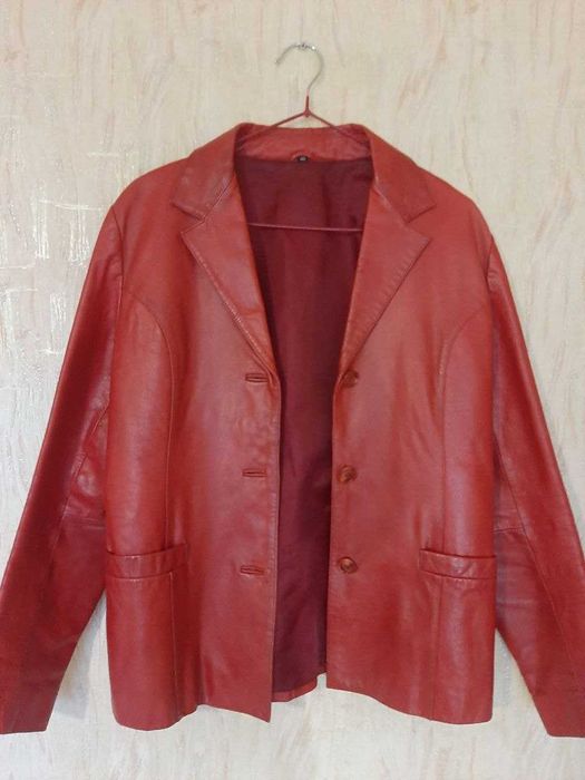 Красный пиджак натуральная кожа размер 40