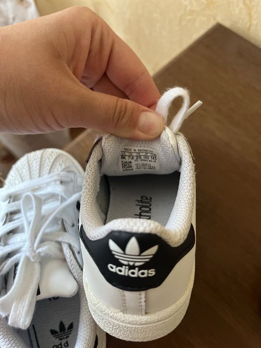 Adidas superstar дитячі в дуже гарному стані 14 см