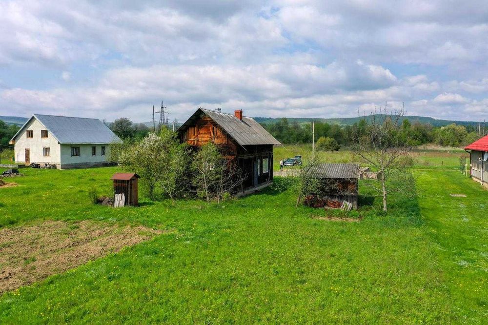 продаж дешевий будинок з великою ділянкою С.Любинці, стрийськ.р-н
