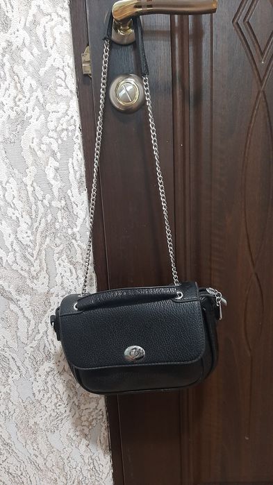 Сумочки жіночя шкіряна