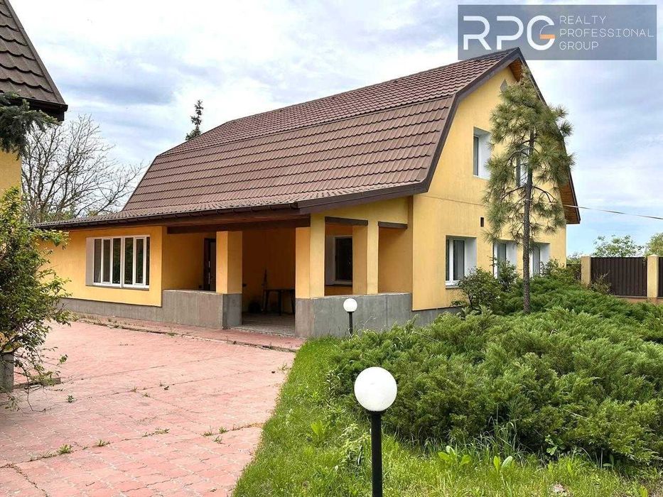 Розкішний будинок 300 м² з басейном і сауною, с. Старе, 28 СОТОК газ+